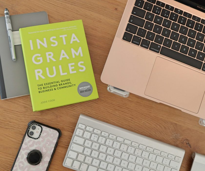 jodie-cook-kTLnMFDvXYA-unsplash